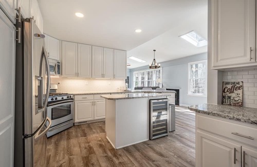 Chapel Hill Casa | Best Location Luxury 3 BD Escape Near Airport