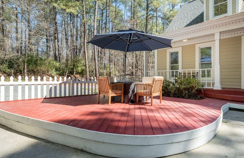 Chapel Hill Casa | Best Location Luxury 3 BD Escape Near Airport