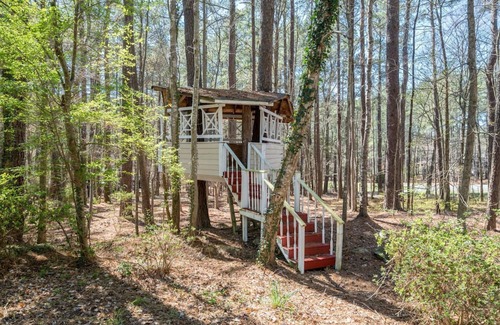 Chapel Hill Casa | Best Location Luxury 3 BD Escape Near Airport