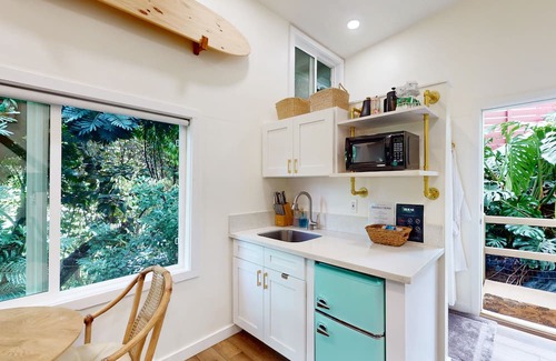 Mililani Apartamento | Gorgeous guest suite in great central location with loft, kitchenette, streaming