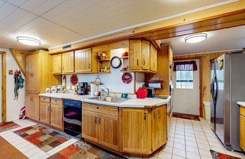 Hazelhurst Casa | Lakefront dog-friendly home with kayaks, rowboat, dock, private lake, & firepit