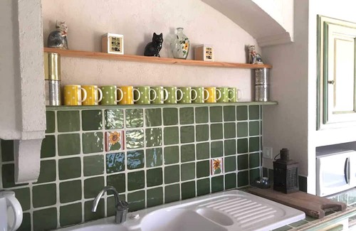 Valaurie Casa | Homerez - Spacious house for 4 ppl. with shared pool and terrace at Valaurie