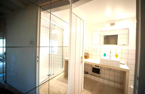 Valaurie Casa | Homerez - Spacious house for 4 ppl. with shared pool and terrace at Valaurie