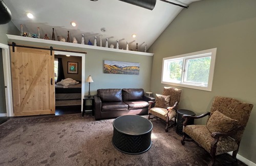 Idledale Casa | Creekside with a Crystal Garden & Pup Park on Beer Creek