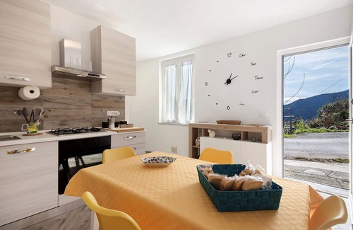 Uscio Apartamento | Apartment 'La Nuova Casetta Di Uscio' with Mountain View, Private Garden and Wi-Fi