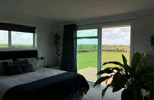 Ohaupo Casa | Country Getaway within blueberry orchard