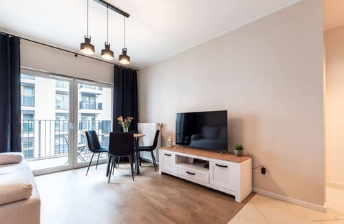 Czyzyny Apartamento | Modern Apartment I Smart TV I Parking I Working Desk