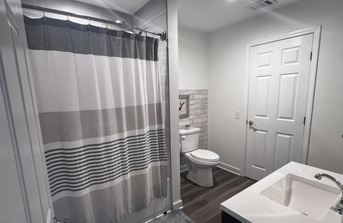 Cumming Casa | Location! Basement rental:1 bed, 1 bathroom. 5 min to shopping and Lake Lanier.