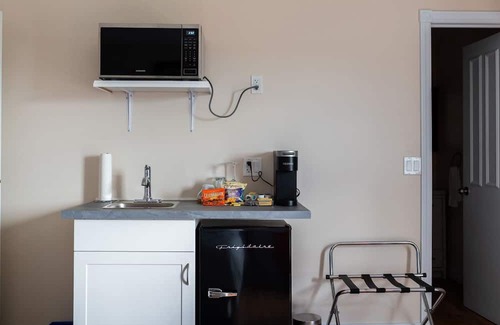 Shelburne Casa | In the heart of Shelburne with beautiful views including the Shelburne Harbour