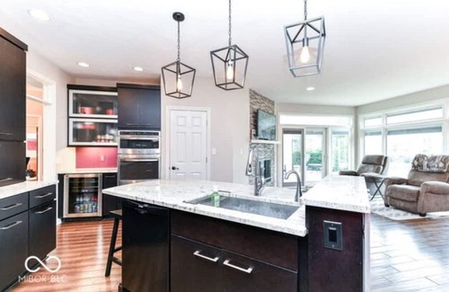 Carmel Casa | Large four bedroom house with pool and outdoor kitchen near Grand Park