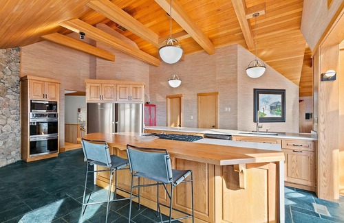Roseland Casa | Dragon's Back with Wintergreen Advantage