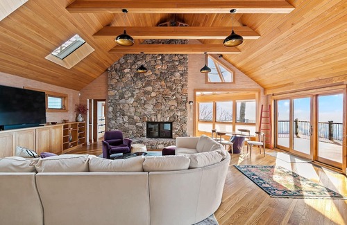 Roseland Casa | Dragon's Back with Wintergreen Advantage