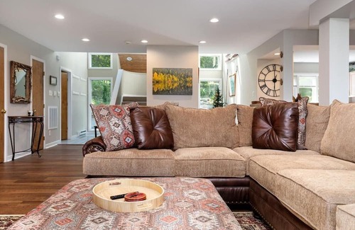 Nellysford Casa | Nancy's Edelweiss with Wintergreen Advantage