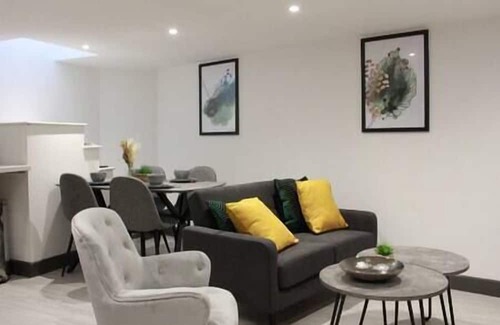 Hillsborough Apartamento | Cosy 1 Bed Retreat - Free On Street Parking