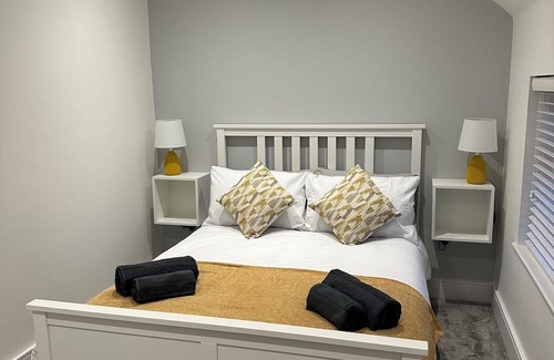 Hertford Casa | Newly renovated Modern 3-Bedroom House