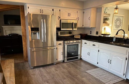 Menomonee Falls Casa | Your Own Spacious Place with a Pool & Peloton