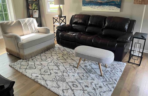 Menomonee Falls Casa | Your Own Spacious Place with a Pool & Peloton