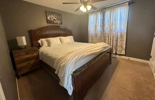 Nashville Casa | Serene Haven Ranch: Cozy 3BR Oasis with Backyard Bliss