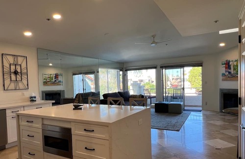 Monterey Point Condominio | Lakeside 2-bedroom condo with WiFi, pool and fitness room in lovely Scottsdale