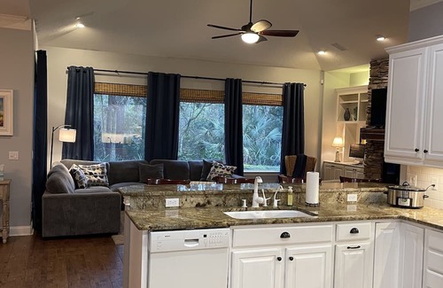 Palm Valley Casa | Spacious 5-bedroom house- 5 min walk to TPC Sawgrass/Players Championship course