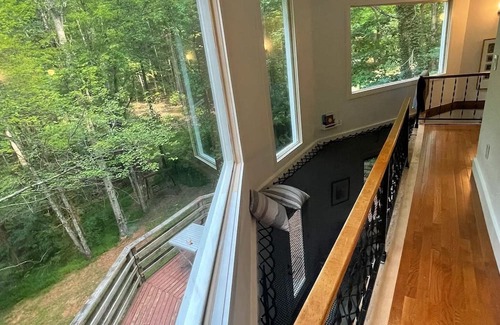 Madison Casa | Designer cabin in the woods at Shenandoah NP