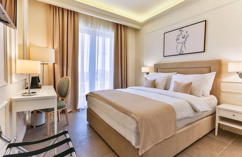 Golubovina Hotel | Hotel Crown