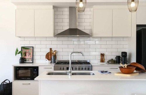 Trentham Casa | Teds Cottage Summary: