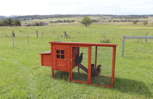 Cranley Cabina | Cosy Farm Stay. Minutes from Toowoomba Bypass
