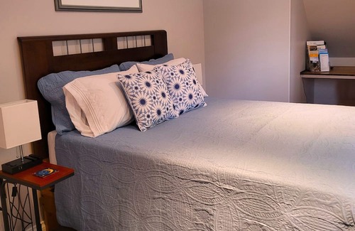 Grand Forks Casa | Cozy retreat, easy access to the Trans Canada Trail for hiking, biking and more!