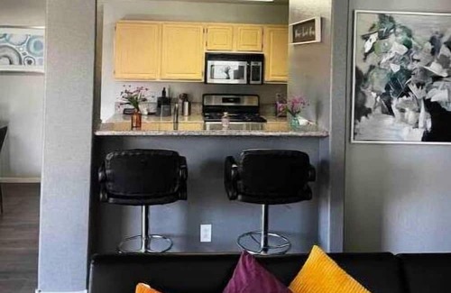 Las Vegas Casa | Vegas Life-NEW home has been renovated