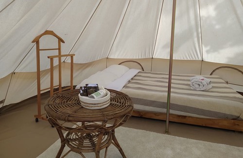 Arpino Casa | 12 m2 tent equipped with a comfortable French double bed, with an internal space to relax in. The ex