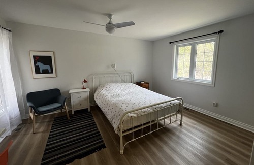Colborne Cabaña | Southpoint Cottage on Little Lake, Brighton, Ontario!