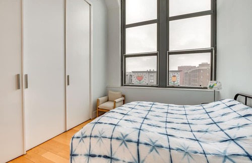 West Side Condominio | Sleek, Modern Jersey City Condo: 4 Mi to NYC!