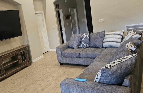 San Juan Casa | 3 bdr 2 bath open concept home.