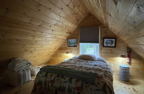 Georgetown Cabina | Captain's Camp - Rustic, Cozy Camp on the Back River in Georgetown, Maine!
