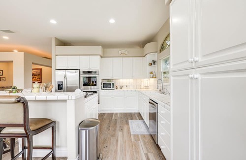 Byron Casa | Beautiful Home w/ Hot Tub on Byron Olive Farm