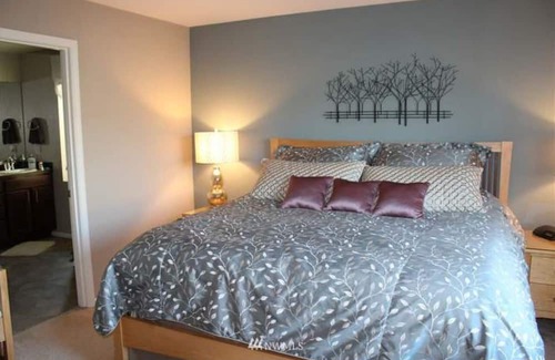 Mill Creek Casa | Spacious 4-bedroom house with WiFi and AC in brilliant Mill Creek