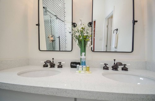 San Jacinto Casa | Zimmermannshaus, Coastal Charmer, Walk to Beach