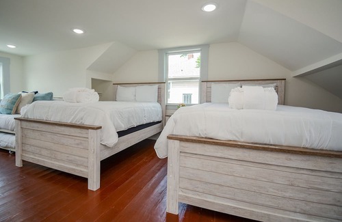 San Jacinto Casa | Zimmermannshaus, Coastal Charmer, Walk to Beach