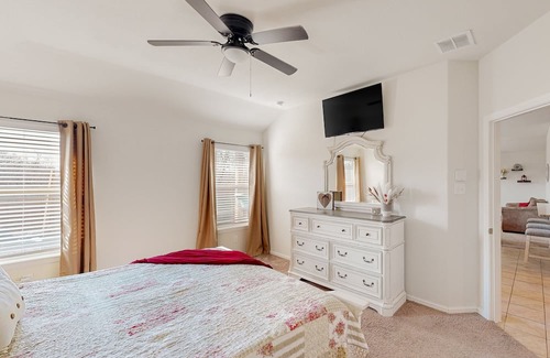 Crowley Casa | Delightful dog-friendly retreat with pool, firepit, & peaceful yard