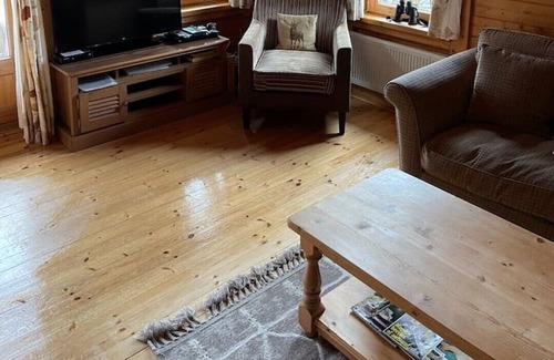 Oakfordbridge Cabina | Tranquil Cabin in the Woods with Spectacular Views