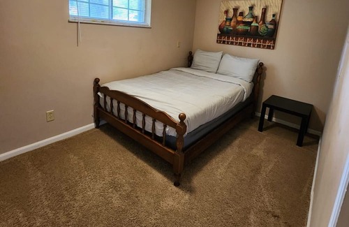 Dayton Casa | 6 Bedroom, Huge Yard Family Home for Entertainment in the heart of Centerville!