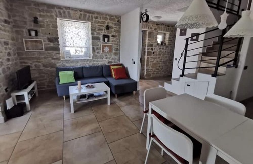 Promina Casa | Peaceful Holiday Home Toma with pool in the National park Krka