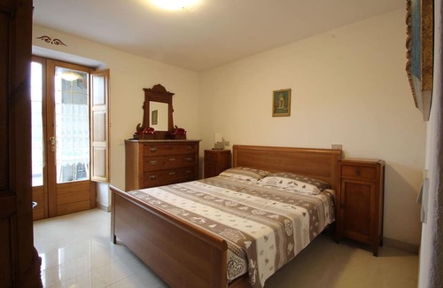 Comano Otro | House with garden in Lunigiana