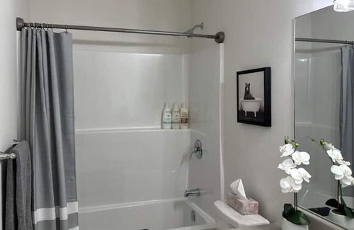 Kamloops Apartamento | New beautiful quiet suite in Juniper Ridge. Very luxurious!