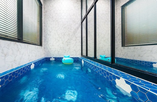 Oeseo Casa | Gapyeong Mountain Dog Pool Villa