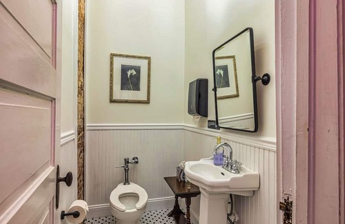 Senoia Casa | Welcome to the Famous, Award Winning VERANDA HISTORIC INN Senoia, GA