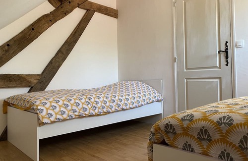 Roullee Casa | Maison de Charme au Coeur D'un Haras Avec Accès à un Petit Étang