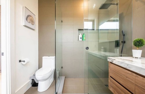 Beaconsfield Village Casa | Incredible Modern 2BR Home with Spacious Terrace!