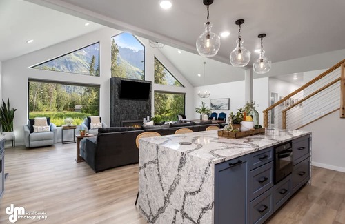 Butte Casa | Mountain Views Galore In Palmer Alaska!